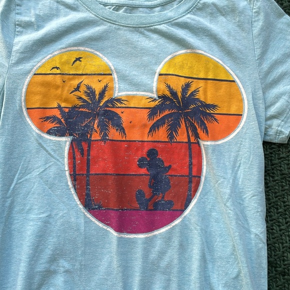 Disney T-Shirt - Picture 2 of 5